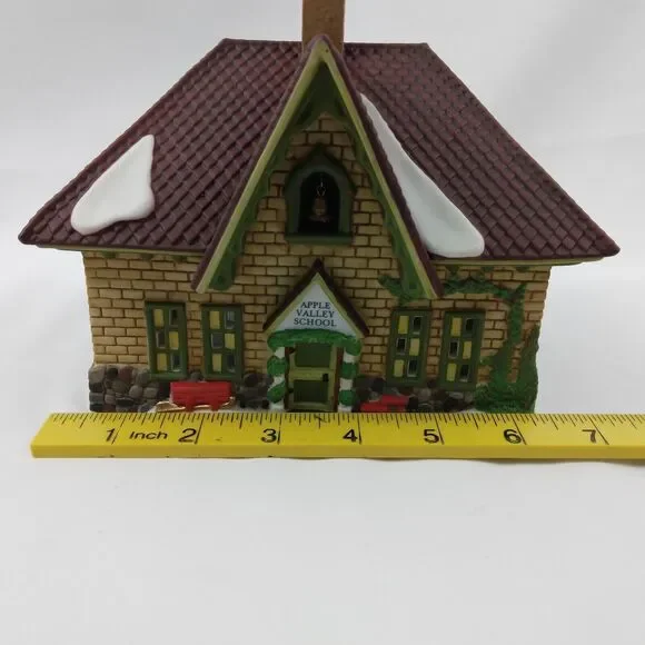 Dept 56 Apple Valley School New England Village #56172 1996-2008 - Picture 13 of 15